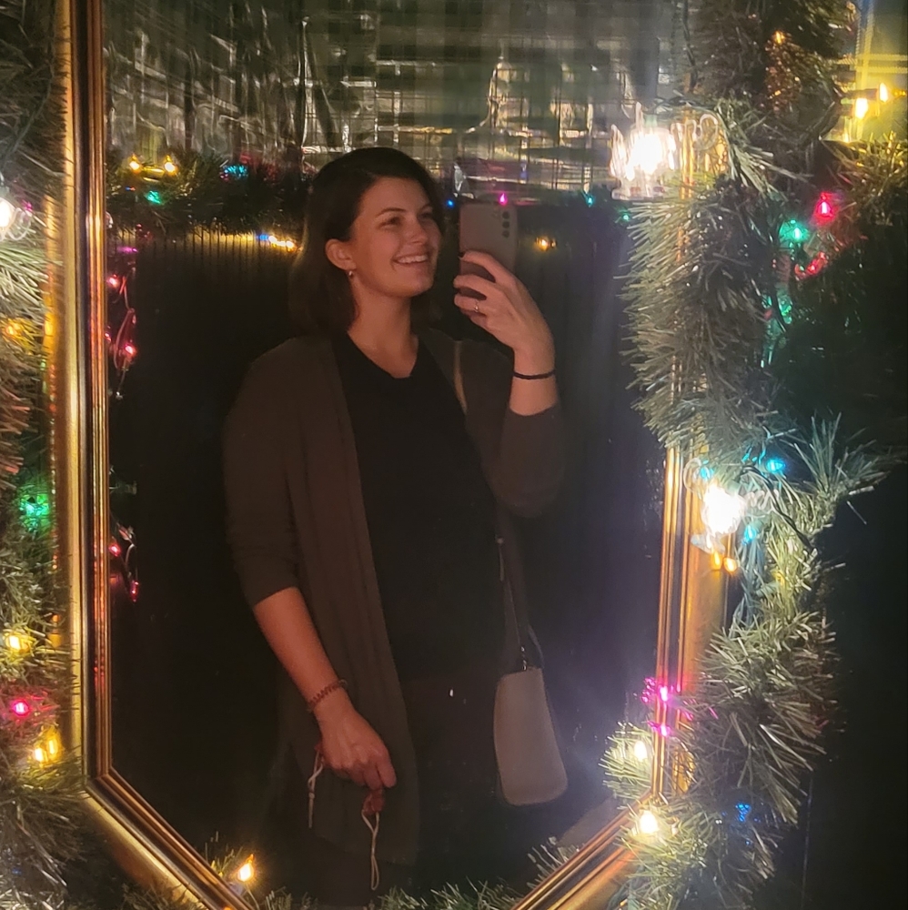 Meet your Posher, Becca